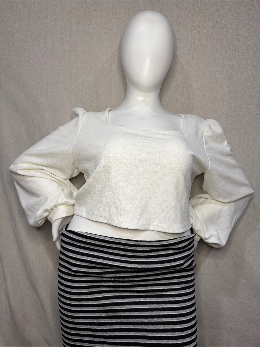 SHEIN White Square-Neck Puff Sleeve Crop Top 4xl